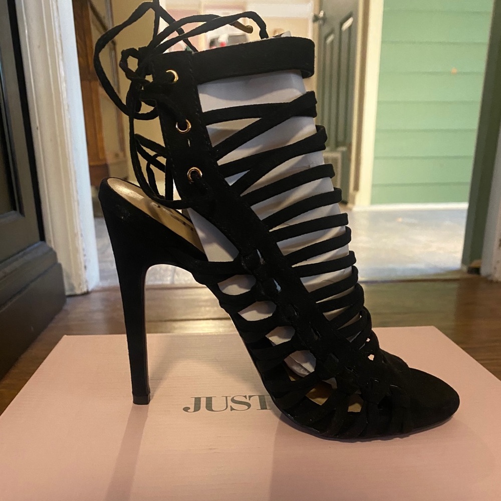 Shoes - Picture 4 of 5